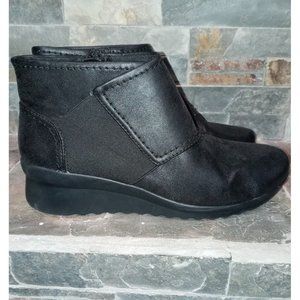 Cloudsteppers by Clarks Black Booties Sz 7